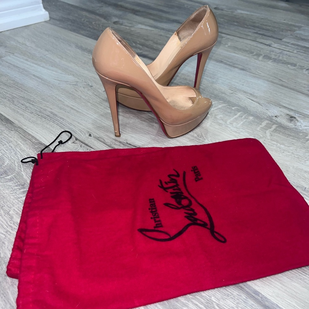 CHRISTIAN LOUBOUTIN Lady Peep Nude Patent Platform Pumps- Eu Size 37.5